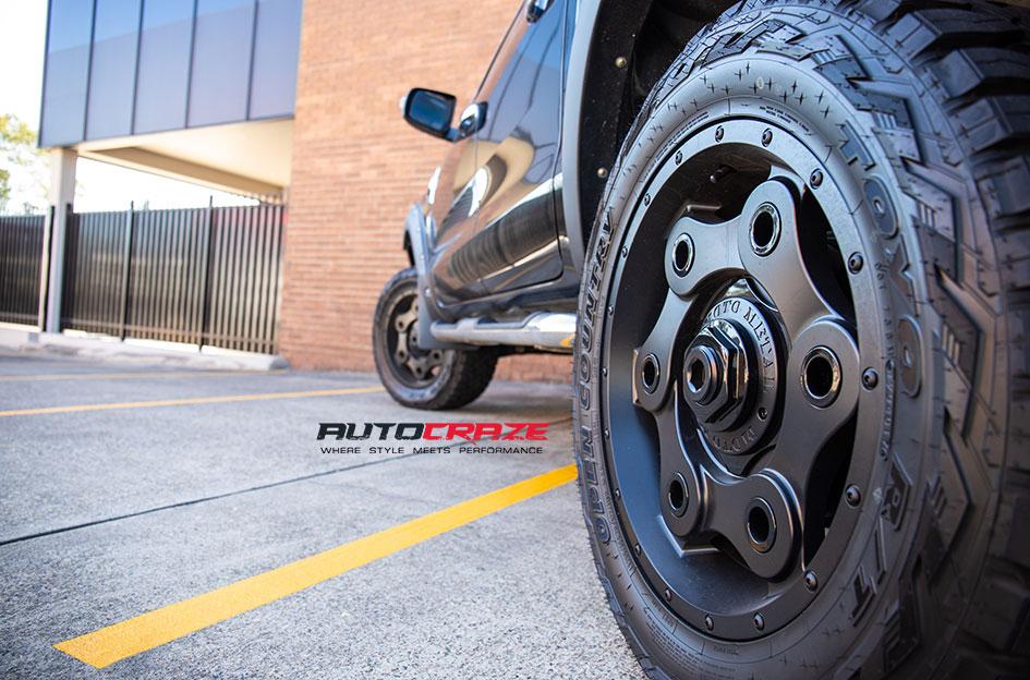 FORD RANGER MO977 BLACK OUT